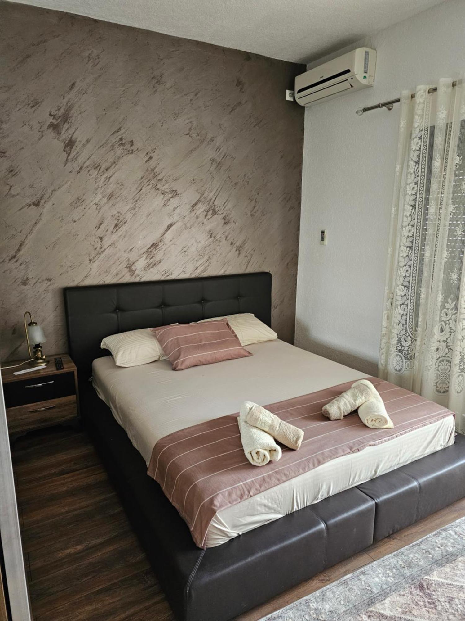 Apartments Ishmi In Center Of Улцинь Номер фото